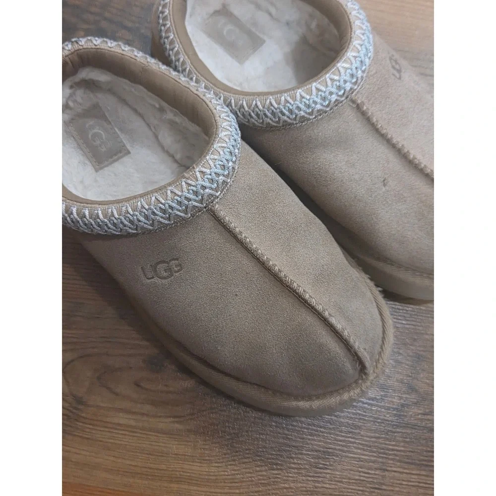 UGG tasman suede
